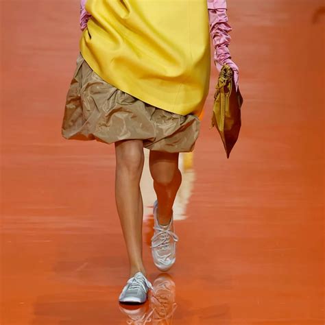 Best satin trainers 2026: where to shop, how to style | Österreich