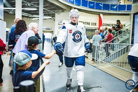 Ai video porn from photo pictures are not really accurate;