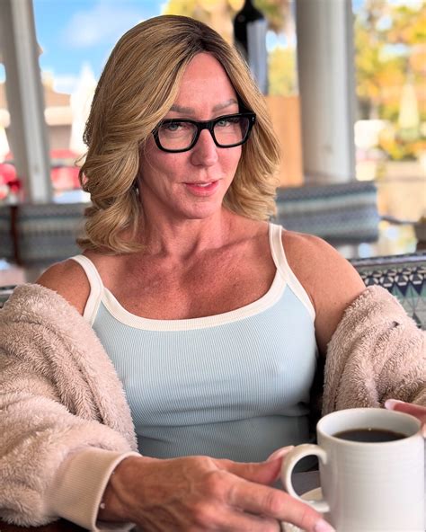 Fitwife Jewels | Which bikinis can you not stop staring at? 😉 | Instagram