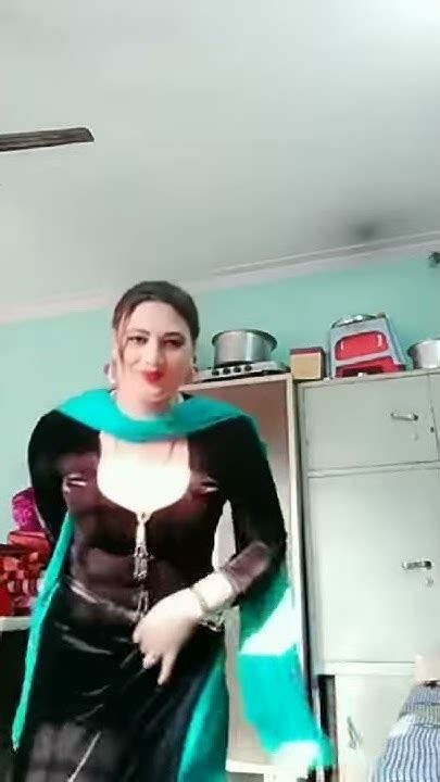 Downblouse Sexy Porn Videos