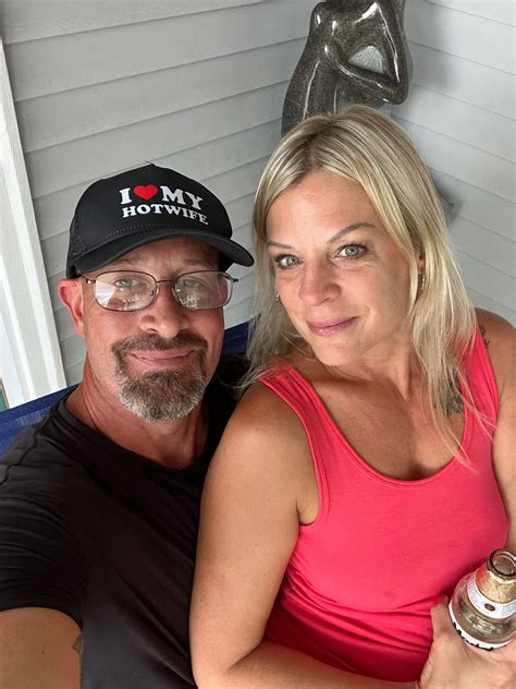 Me and my Hotwife HollyQoS : u/OldSalteeDog