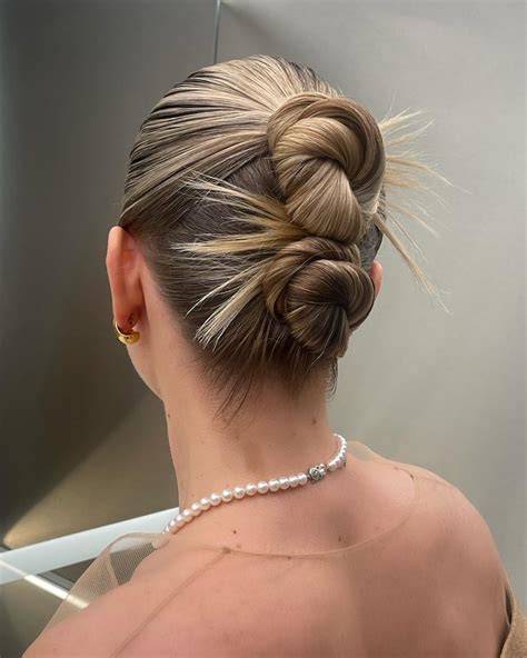 15 Beautiful Hairstyle Ideas For Homecoming | Mummy Time