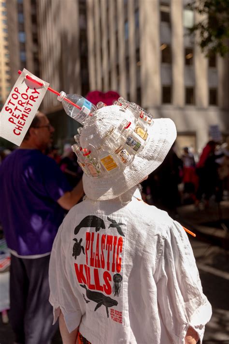 Climate Protesters March on New York, Calling for End to Fossil Fuels ...