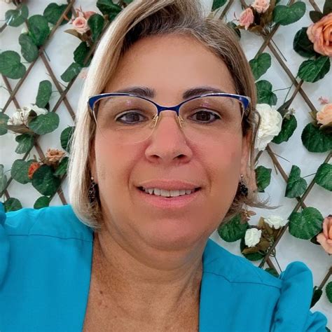 Adriana Molinari Podóloga... - Adriana Molinari Podóloga