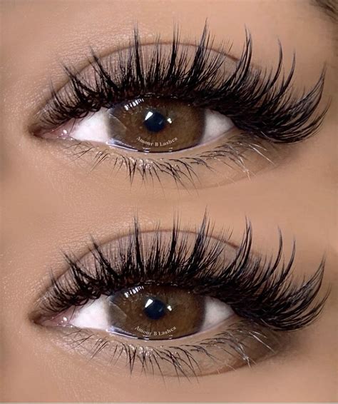 Wispy Cat Eye Lashes: How To Achive This Trendy Lash Style