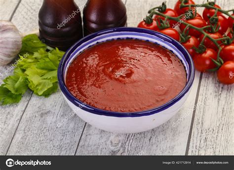 Mediterranean Tomato Soup Basil Spices — Stock Photo © AndreySt #421712914