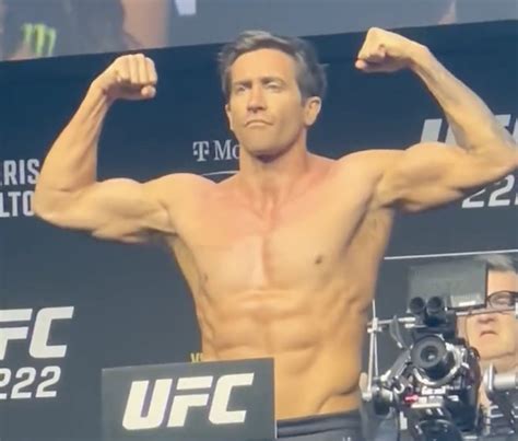 Jake Gyllenhaal Showed Off Ripped Physqiue At UFC 285