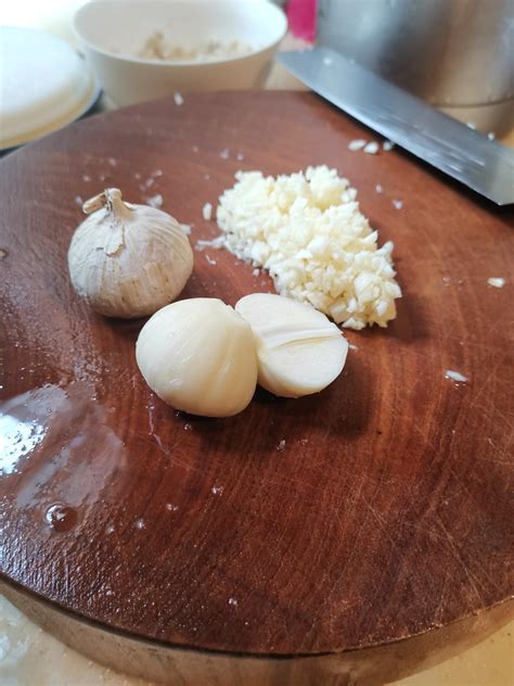 These garlics have no cloves. Peeling them open reveals one whole ...