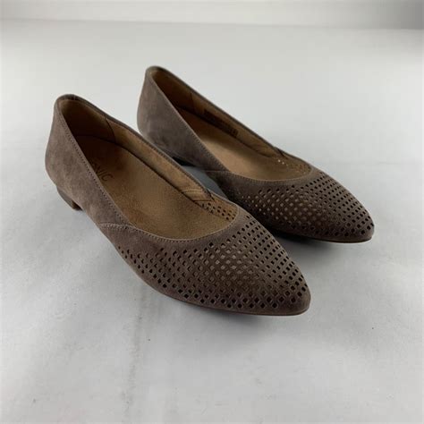 Vionic Women's Brown Loafers | Depop