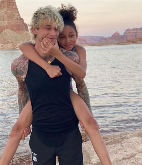 How old is Machine Gun Kelly's daughter and who's his baby mama Emma ...