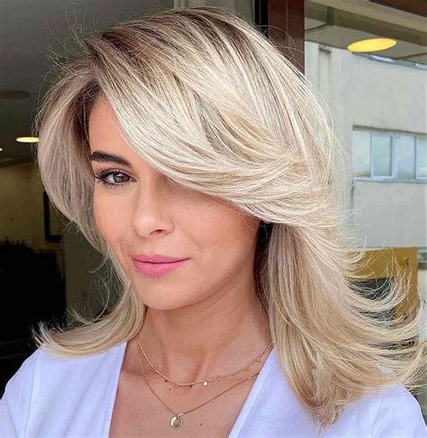 40 Side-Swept Bangs to Sweep You Off Your Feet