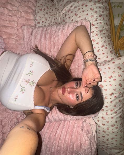 Devon | filmed my push up bra try on haul, it’s up on my fanfix check it out☺️☺️ swipe for a ...