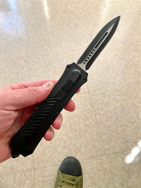 9" Dynamic Beam Automatic Out the Front Knife-6C1-126BKDP