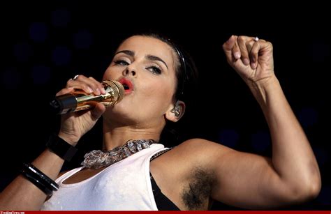 Nelly Furtados hairy armpit | Armpit hair women, Women body hair, Hairy women