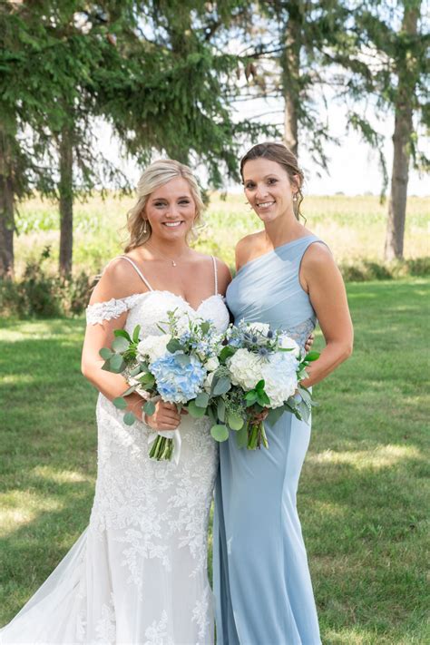 DoubleTree Bay City Wedding | Kenzie + Brad - kaitlyncolephotography.com