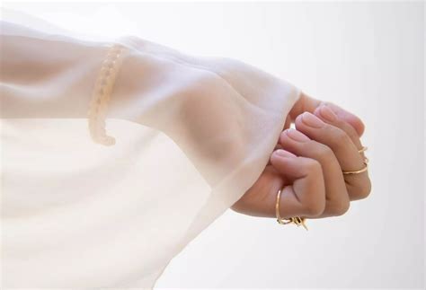 What Is A Russian Manicure? Step-by-Step Technique Explained