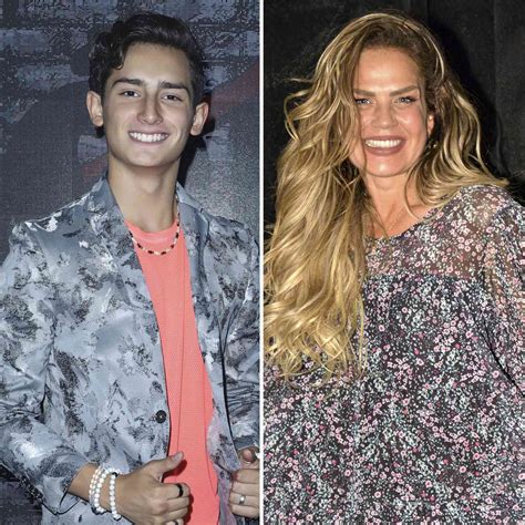 Hijo de Niurka Marcos se desnuda por primera vez