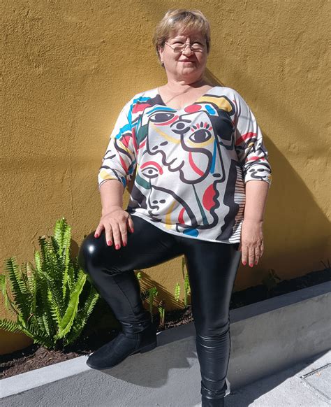 BBW GILF in leather leggings! : r/gilf