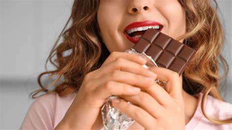 How Long Do Mushroom Chocolates Last? Shelf Life Guide - Wonderland ...
