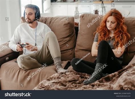 1,085 Bored Play With Hair Images, Stock Photos & Vectors | Shutterstock