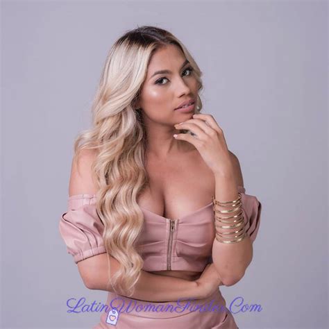 Salvadoran Women: What Makes Them the Best Wives?