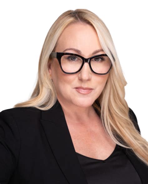 Personal Injury Attorney Tiffany Faddis | Farah & Farah