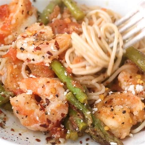 Skinnytaste - Angel Hair with Shrimp and Asparagus | Easy pasta dishes ...