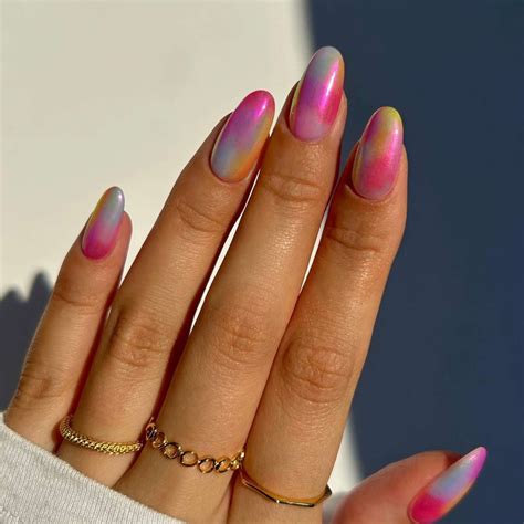 22 Chrome Nail Ideas You'll Want to Wear in May