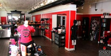 6 Woman-Owned, Feminist Sex Shops To Support For Valentine's Day (Or ...