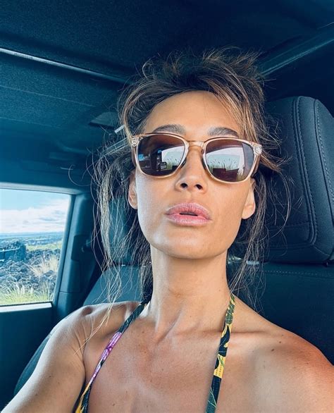 Maggie Q | My go-to @ActivatedYou #MorningComplete recipe! 🍓🫐🥥 Ingredients for 1 serving: Ice ...