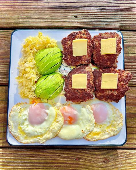 Carnivorish | Organic grass fed ground beef. Organic cucumber guac ...