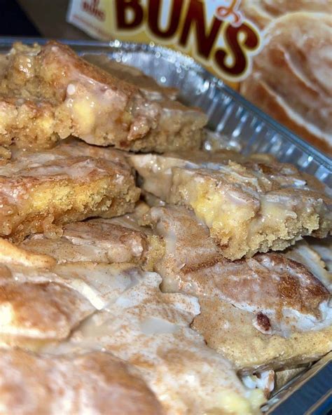 Honey Bun Brownies - the kind of cook recipe