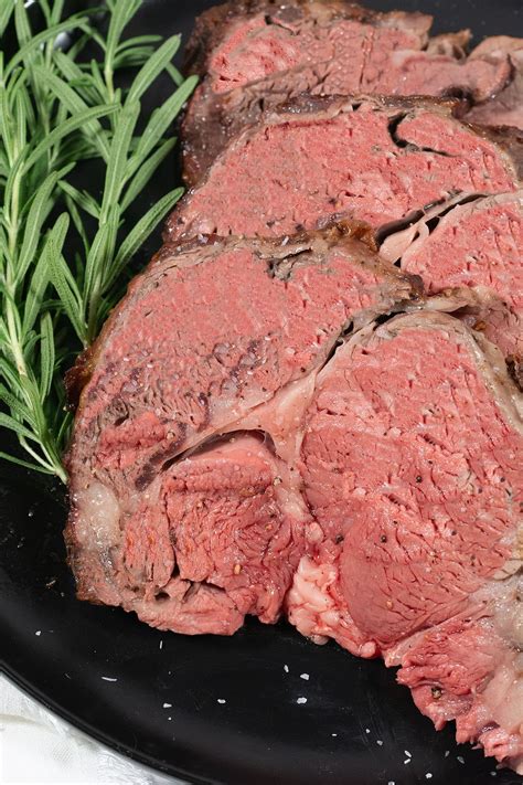 How To Cook Prime Rib (6 Cooking Methods)