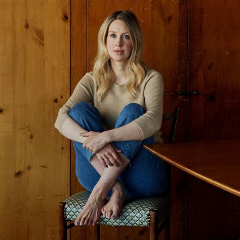 Elizabeth Holmes's feet