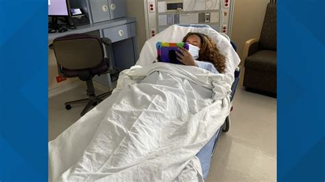 Girl, 15, had sex with 25 boys in high school bathroom | wfaa.com