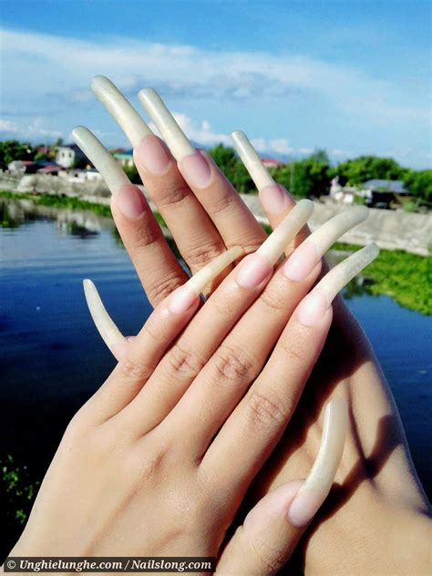 Long natural nails, Long nails, Natural nails