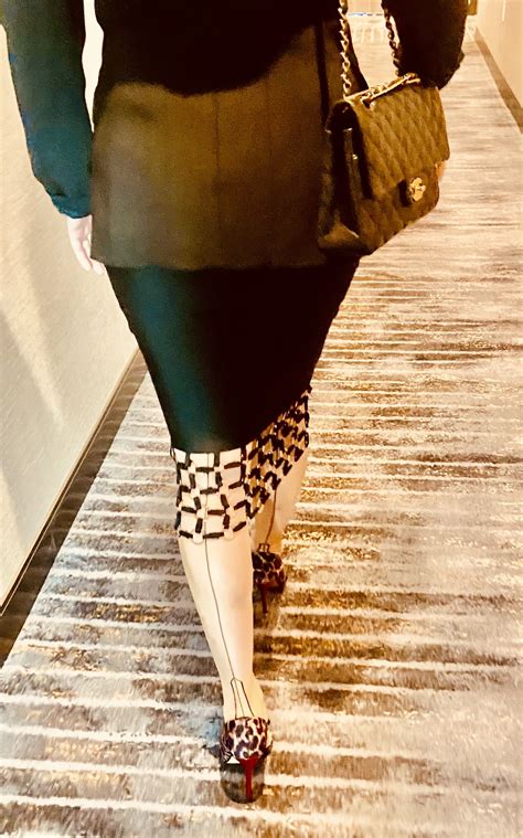 Well Heeled to the 2nd Power - Stockings HQ outfits and sightings forum - Stockings HQ ...