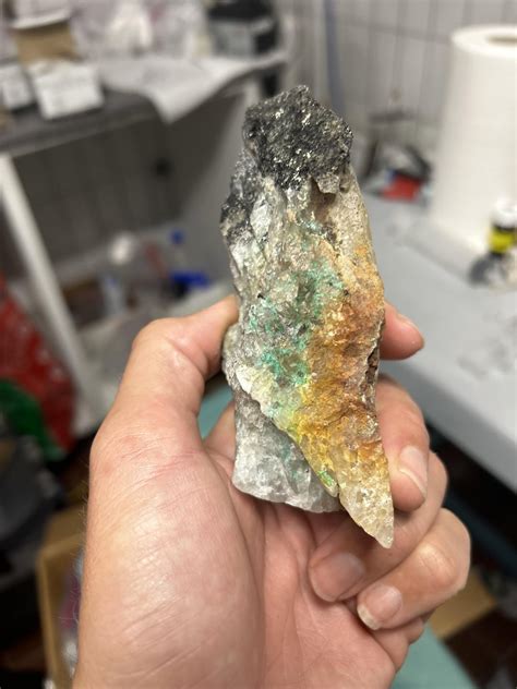 What mineral could this be? Found in western Greenland above the Arctic Circle. : r/whatsthisrock