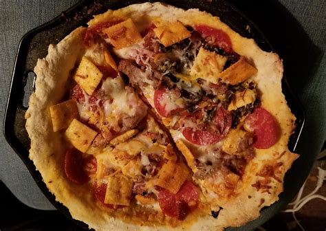 My homemade cheeze-it pizza : r/shittyfoodporn