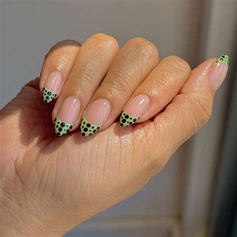 Tendances manucure : voici les 5 couleurs de vernis que tout le monde ...