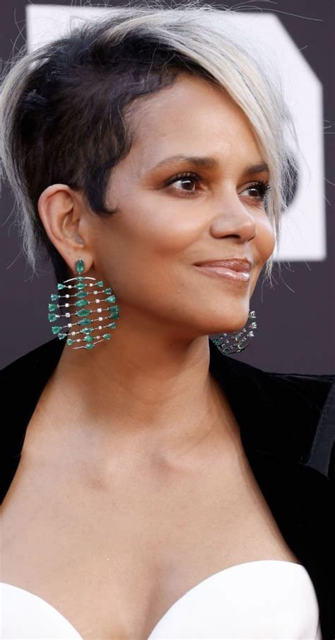 Pin by Tanika Michel on Hairstyles | Halle berry short hair, Short ...