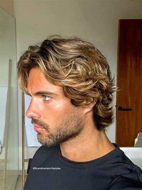 Best 13 Middle Part Hairstyles For Men 2025: Trendy Ideas For Straight ...