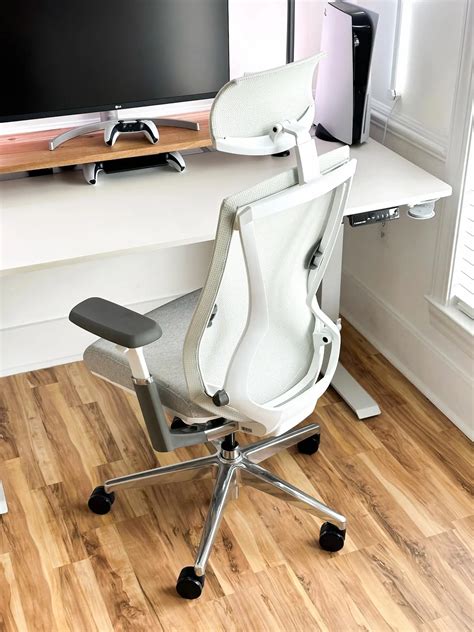 Office Chair Keeps Sinking? Causes and Fixes That Actually Work | Tips ...