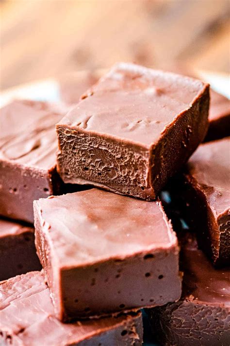 Easy Chocolate Fudge - Freezes Great! - Julie's Eats & Treats