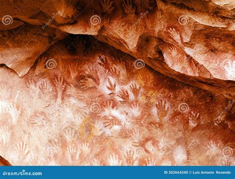 Hand Paintings at the Cave of Hands (Spanish: Cueva De Las Manos ) in ...