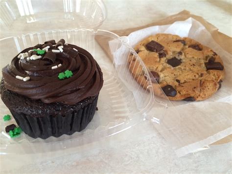 Barnes & Noble @ University of Delaware, 83 E Main St, Newark, DE 19711 ...