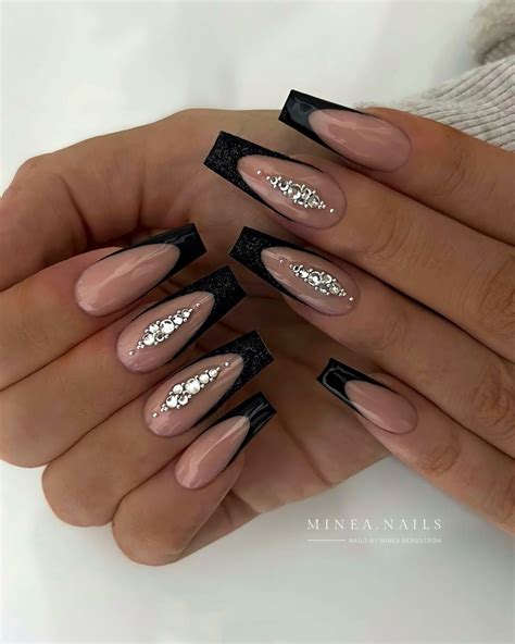 30 Latest Long French Tip Nail Ideas To Try In 2024!