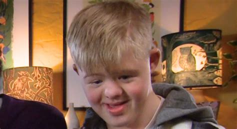 Emmerdale star Harvey Rogerson 'living his best life' as he celebrates ...