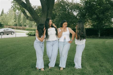 Short+Skirts+On+A+Windy+Day+No+Panties Photos, Download The BEST Free Short+Skirts+On+A+Windy ...