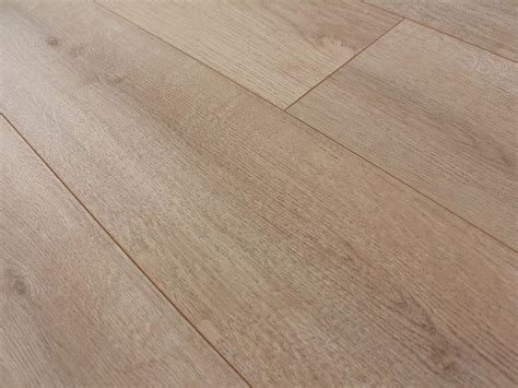 VINEYARD– Pravada Floors